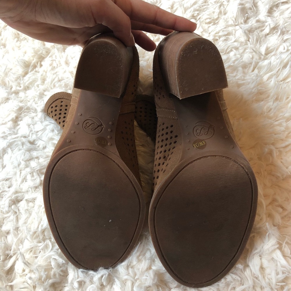 Lucky Brand Larise tan perforated bootie - Picture 7 of 8